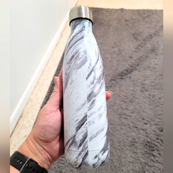 Insulated Water Bottle - Picture 2 of 2